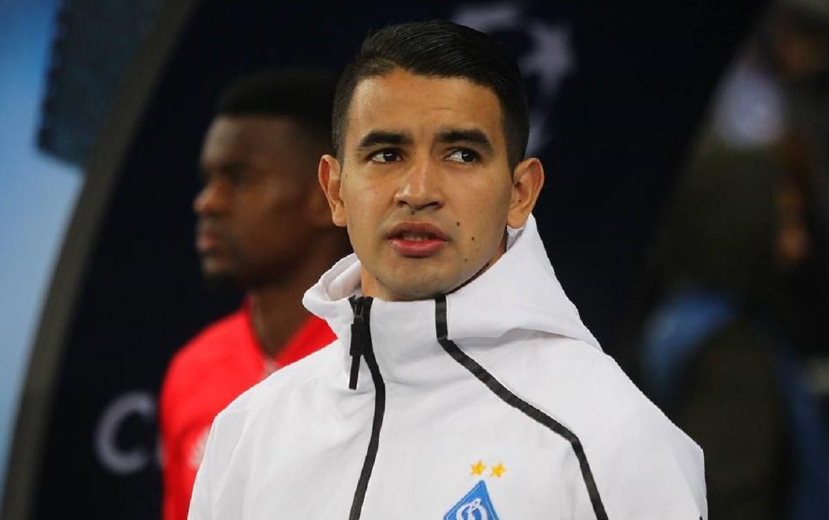 Желтка карточка за празднование гола: арбитр не понял действий экс-игрока Динамо – видео Желтка карточка за празднование гола: арбитр не понял действий экс-игрока Динамо – видео