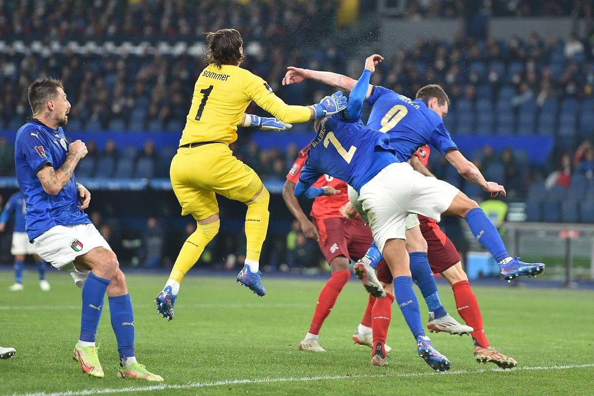 Відбір на ЧС-2022: Італія і Швейцарія розійшлися миром, Англія і Польща розгромили суперників - Спорт 24 Відбір на ЧС-2022: Італія і Швейцарія розійшлися миром, Англія і Польща розгромили суперників - Спорт 24