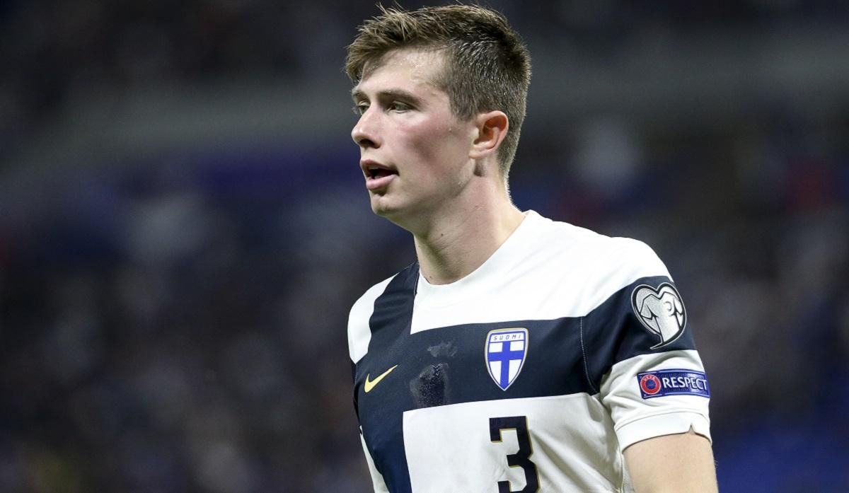 А чи не було офсайду: сумнівний третій гол Фінляндії – кадр із матчу - Спорт 24 А чи не було офсайду: сумнівний третій гол Фінляндії – кадр із матчу - Спорт 24