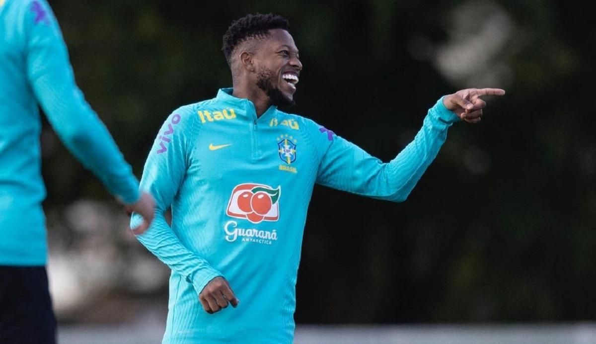 Ексгравцю Шахтаря "зарядили" м'ячем в обличчя: зробив це партнер по збірній – відео епізоду - Спорт 24 Ексгравцю Шахтаря "зарядили" м'ячем в обличчя: зробив це партнер по збірній – відео епізоду - Спорт 24