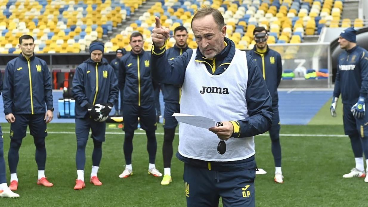 Сборная Украины сходила в церковь перед матчем с боснийцами: УАФ удалила сообщение Сборная Украины сходила в церковь перед матчем с боснийцами: УАФ удалила сообщение