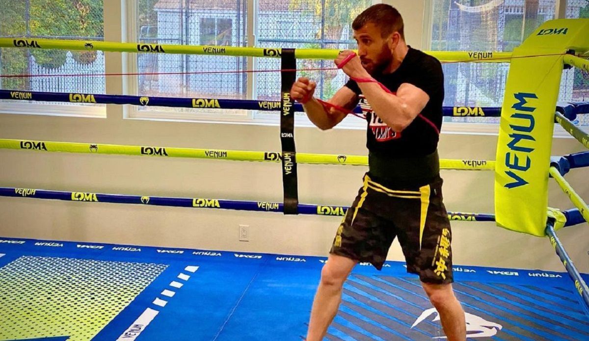 Ломаченко вразив майстерністю гри у баскетбол: відео шалених кидків боксера - бокс останні новини - Спорт 24 Ломаченко вразив майстерністю гри у баскетбол: відео шалених кидків боксера - бокс останні новини - Спорт 24