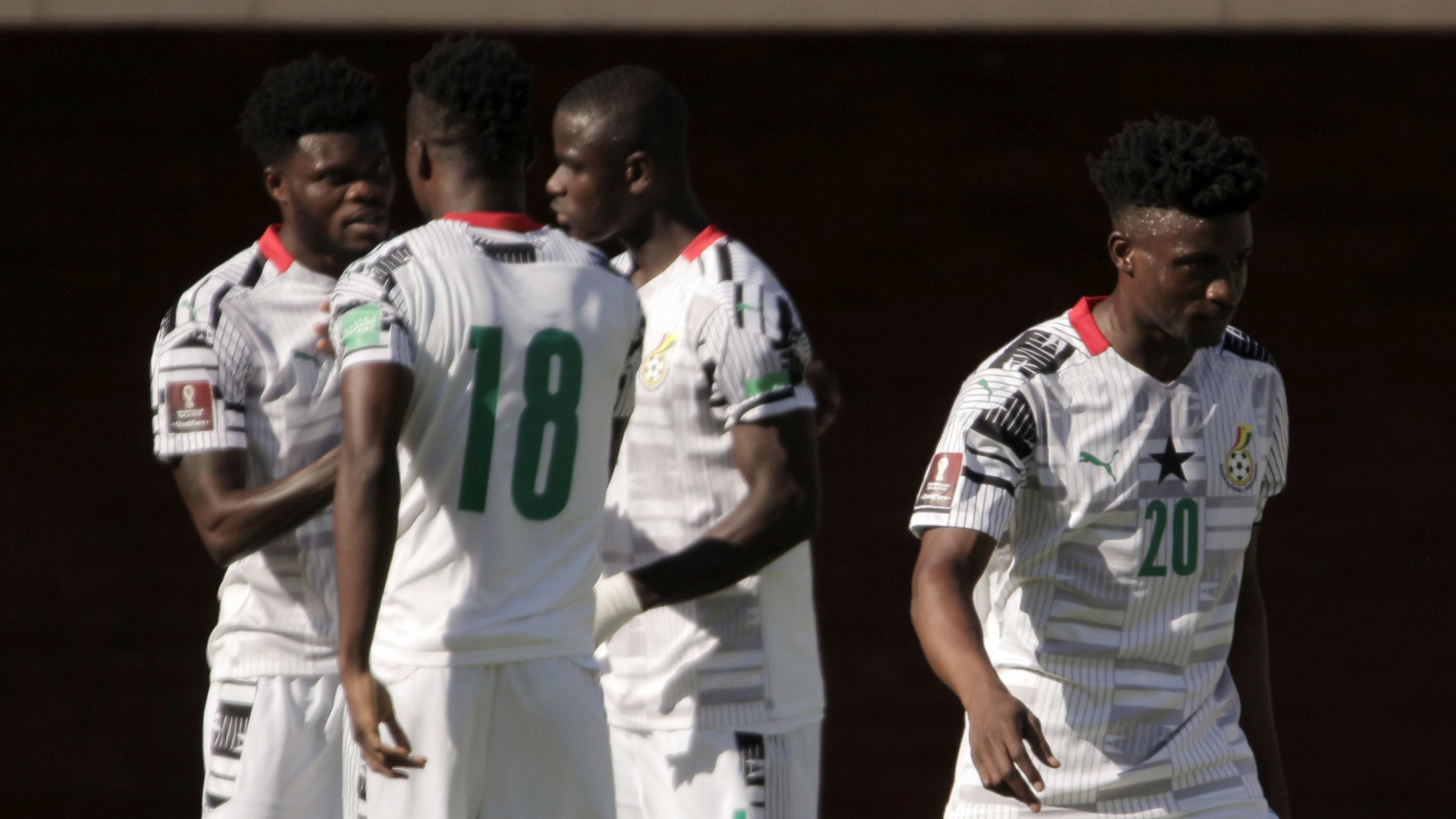 Пенальти из-за "картинного" падения привело к скандалу в Африке – ЮАР не едет не Чемпионат мира Пенальти из-за "картинного" падения привело к скандалу в Африке – ЮАР не едет не Чемпионат мира