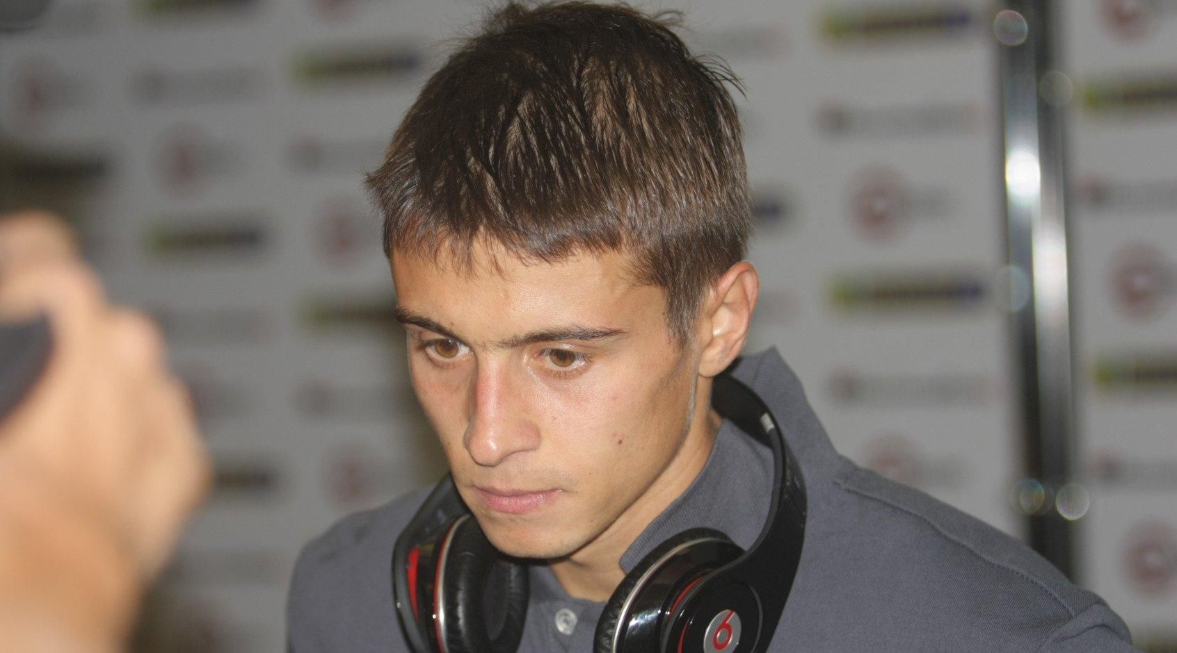 Викидали людей із машин, – український футболіст пригадав жахи окупації Донецьку - Спорт 24 Викидали людей із машин, – український футболіст пригадав жахи окупації Донецьку - Спорт 24