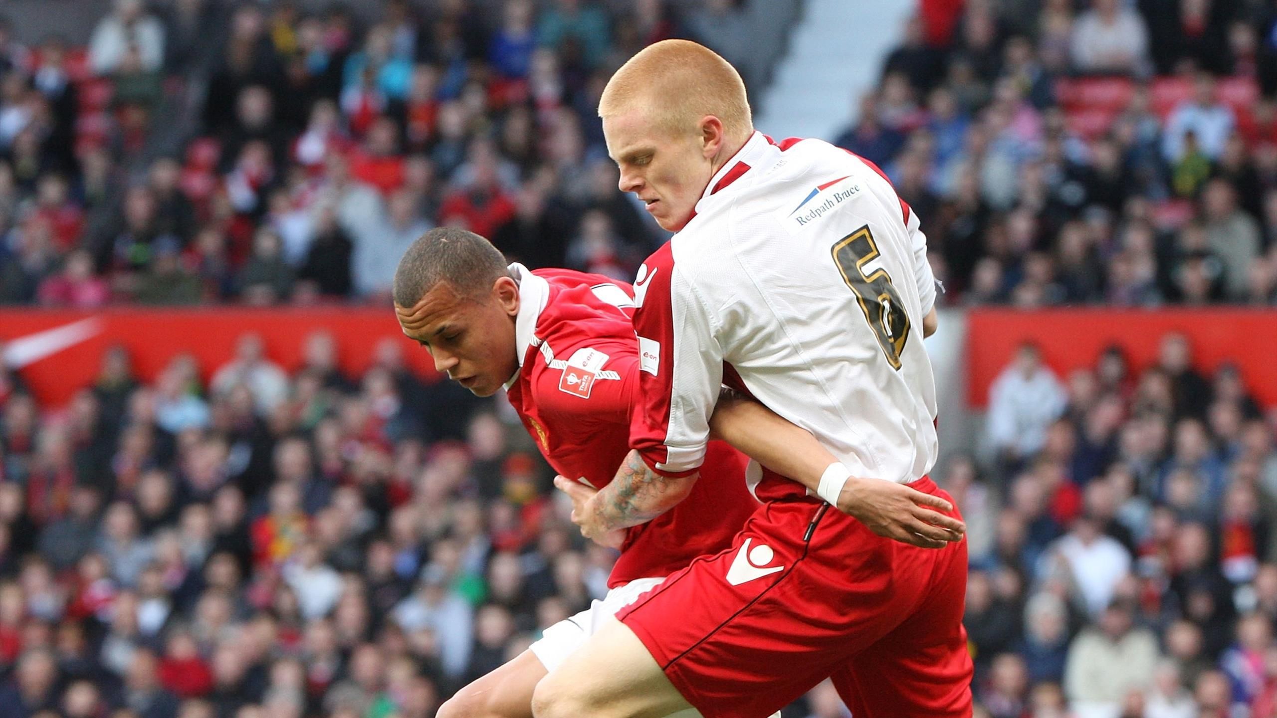 Зірвав джекпот: ексфутболіст АПЛ виграв понад мільйон доларів у лотерею - Спорт 24 Зірвав джекпот: ексфутболіст АПЛ виграв понад мільйон доларів у лотерею - Спорт 24