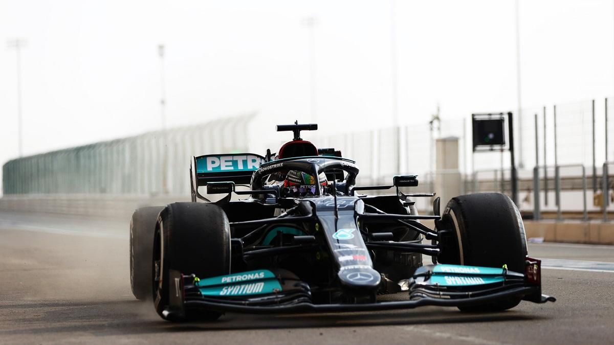 Хемілтон переміг у кваліфікації гран-прі Катару: Ферстаппен програв лише 0,5 секунди - Формула 1 новини - Спорт 24 Хемілтон переміг у кваліфікації гран-прі Катару: Ферстаппен програв лише 0,5 секунди - Формула 1 новини - Спорт 24