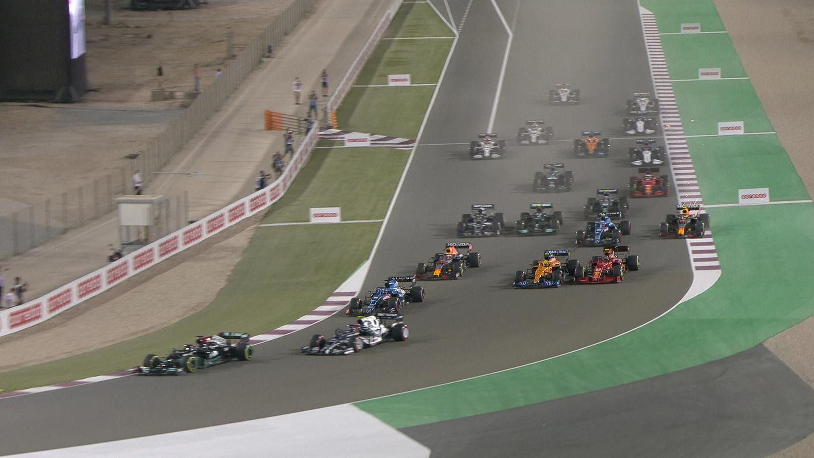 Хэмилтон выиграл дебютный гран-при Катара, Алонсо впервые за 7 лет на подиуме Хэмилтон выиграл дебютный гран-при Катара, Алонсо впервые за 7 лет на подиуме