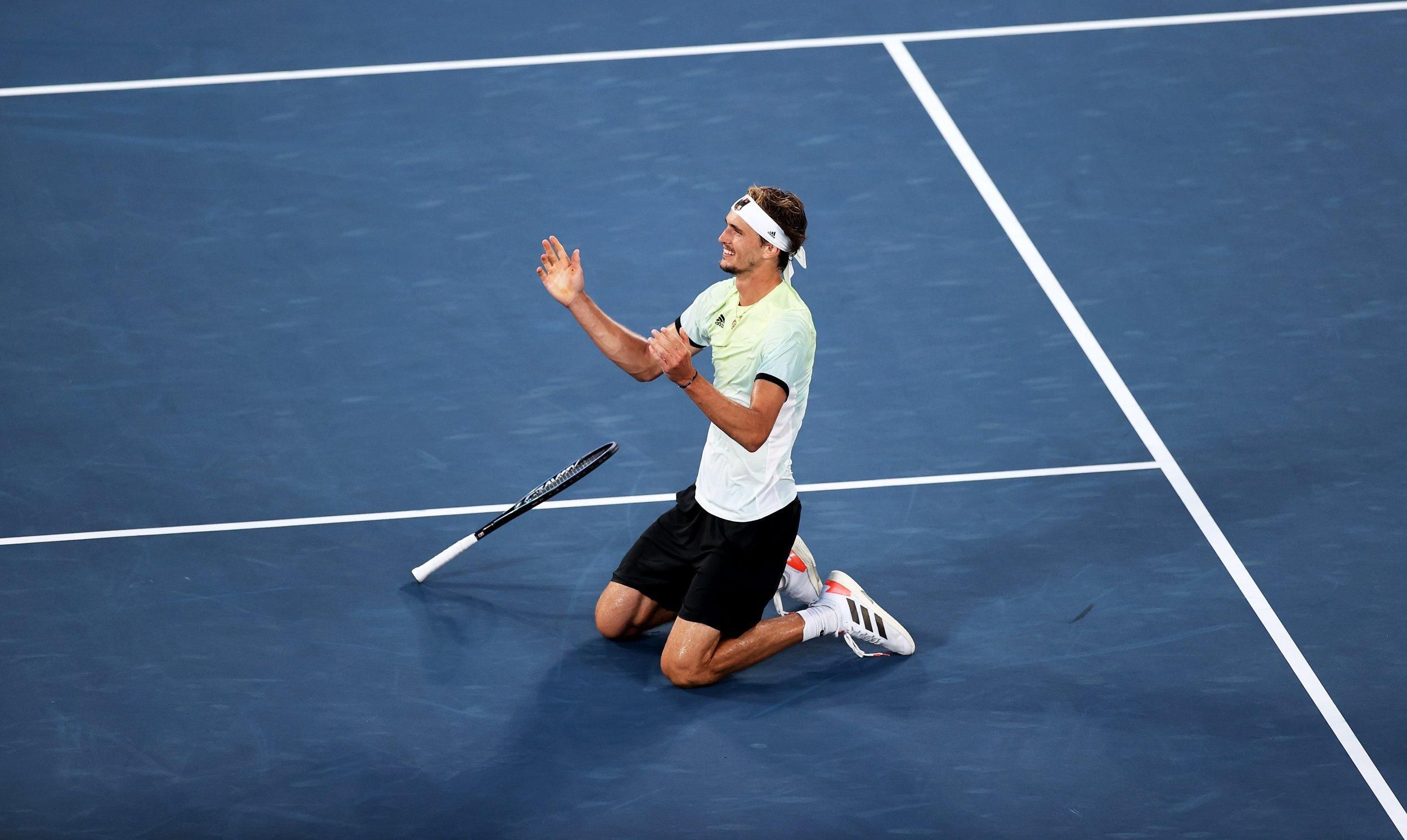 Звєрєв впевнено обіграв росіянина Медвєдєва і виграв Підсумковий турнір - Спорт 24 Звєрєв впевнено обіграв росіянина Медвєдєва і виграв Підсумковий турнір - Спорт 24