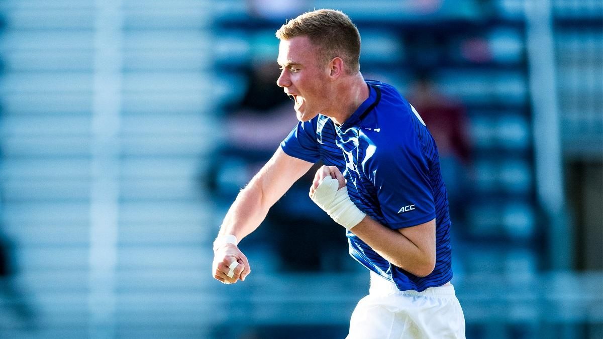 Спародіював воротаря: у США футболіст спровокував масову сутичку – відео конфлікту - Спорт 24 Спародіював воротаря: у США футболіст спровокував масову сутичку – відео конфлікту - Спорт 24