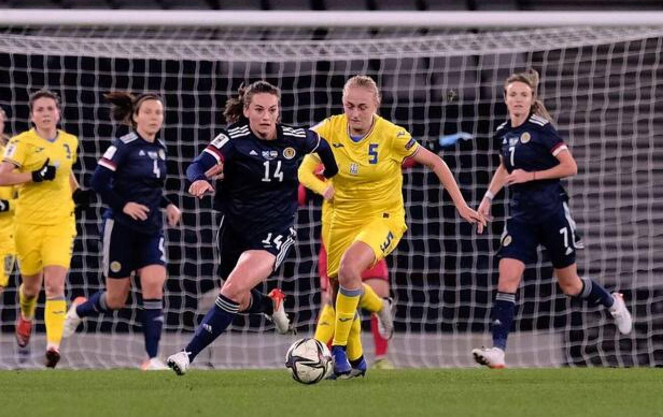 Шотландія на останніх хвилинах матчу відібрала перемогу у збірної України з футболу - Спорт 24 Шотландія на останніх хвилинах матчу відібрала перемогу у збірної України з футболу - Спорт 24