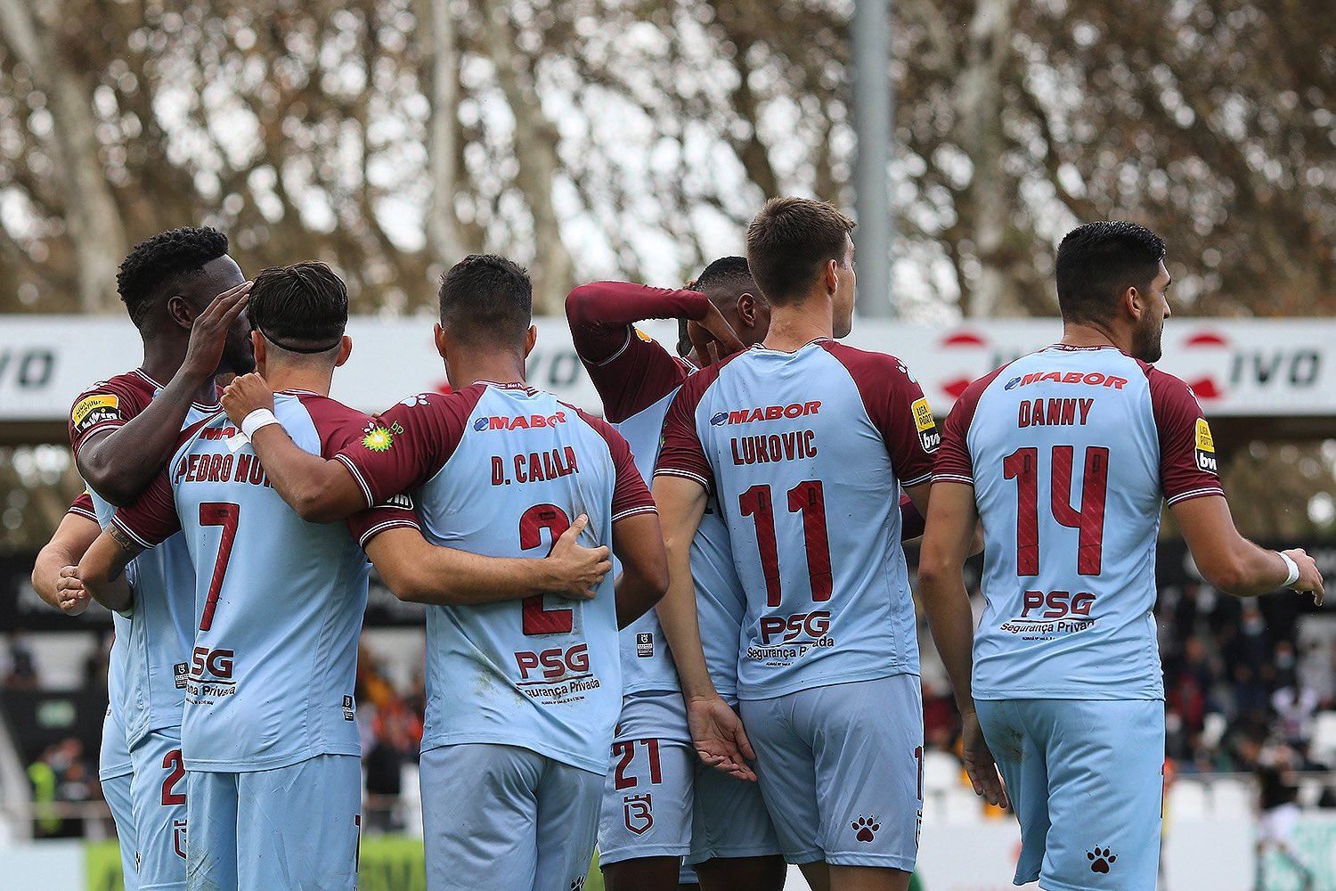 Все случаи штамма Омикрон в Португалии у футболистов одного клуба со скандального матча Все случаи штамма Омикрон в Португалии у футболистов одного клуба со скандального матча