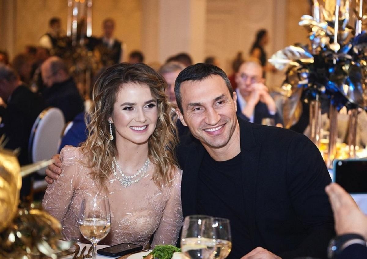 Поки Монфіс не бачить: Світоліна вразила фотографією на червоній доріжці з Кличком - новини боксу - Спорт 24 Поки Монфіс не бачить: Світоліна вразила фотографією на червоній доріжці з Кличком - новини боксу - Спорт 24