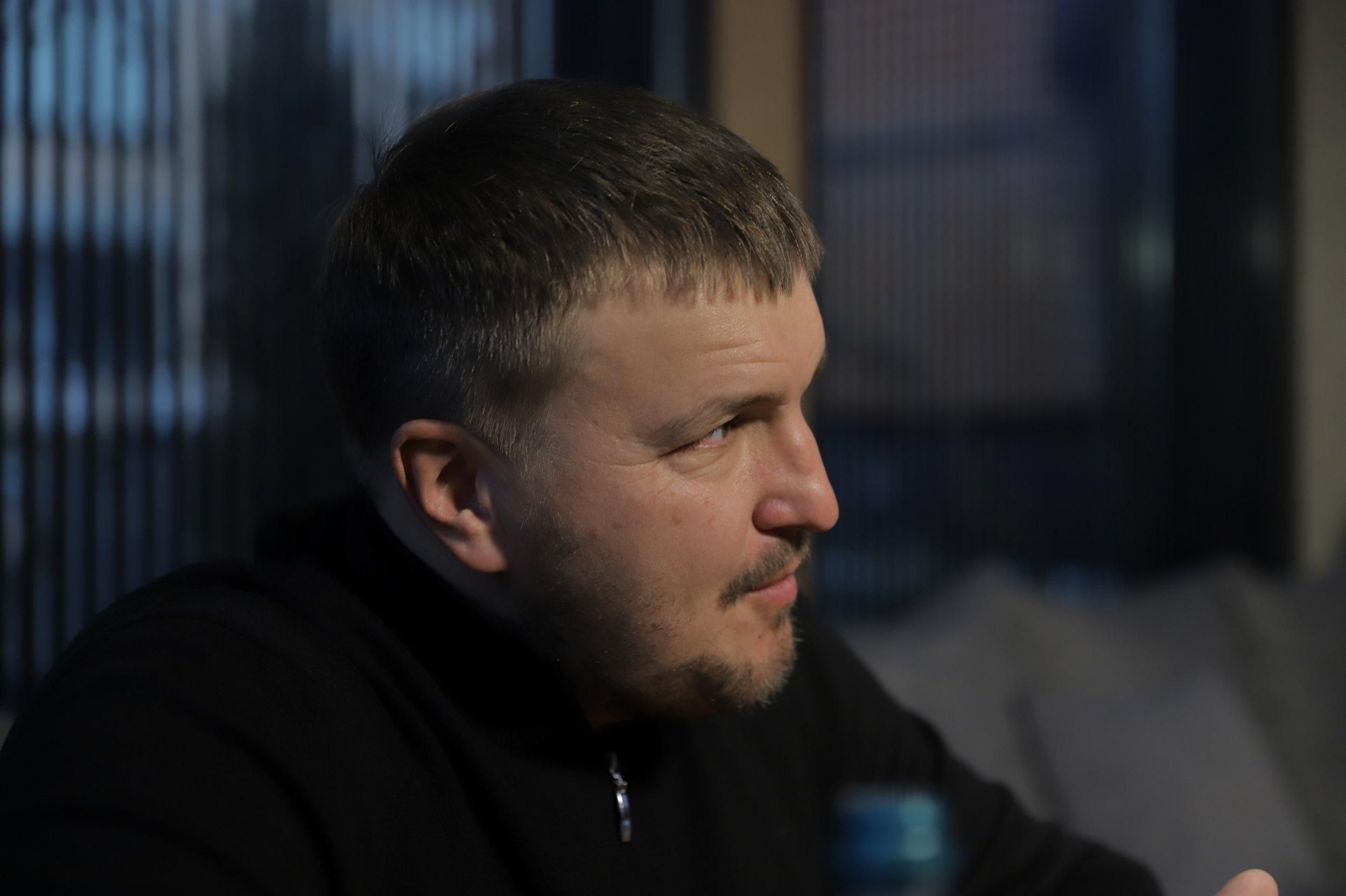 У меня бы язык не повернулся предложить ему контракт, – Красюк о Захарееве У меня бы язык не повернулся предложить ему контракт, – Красюк о Захарееве