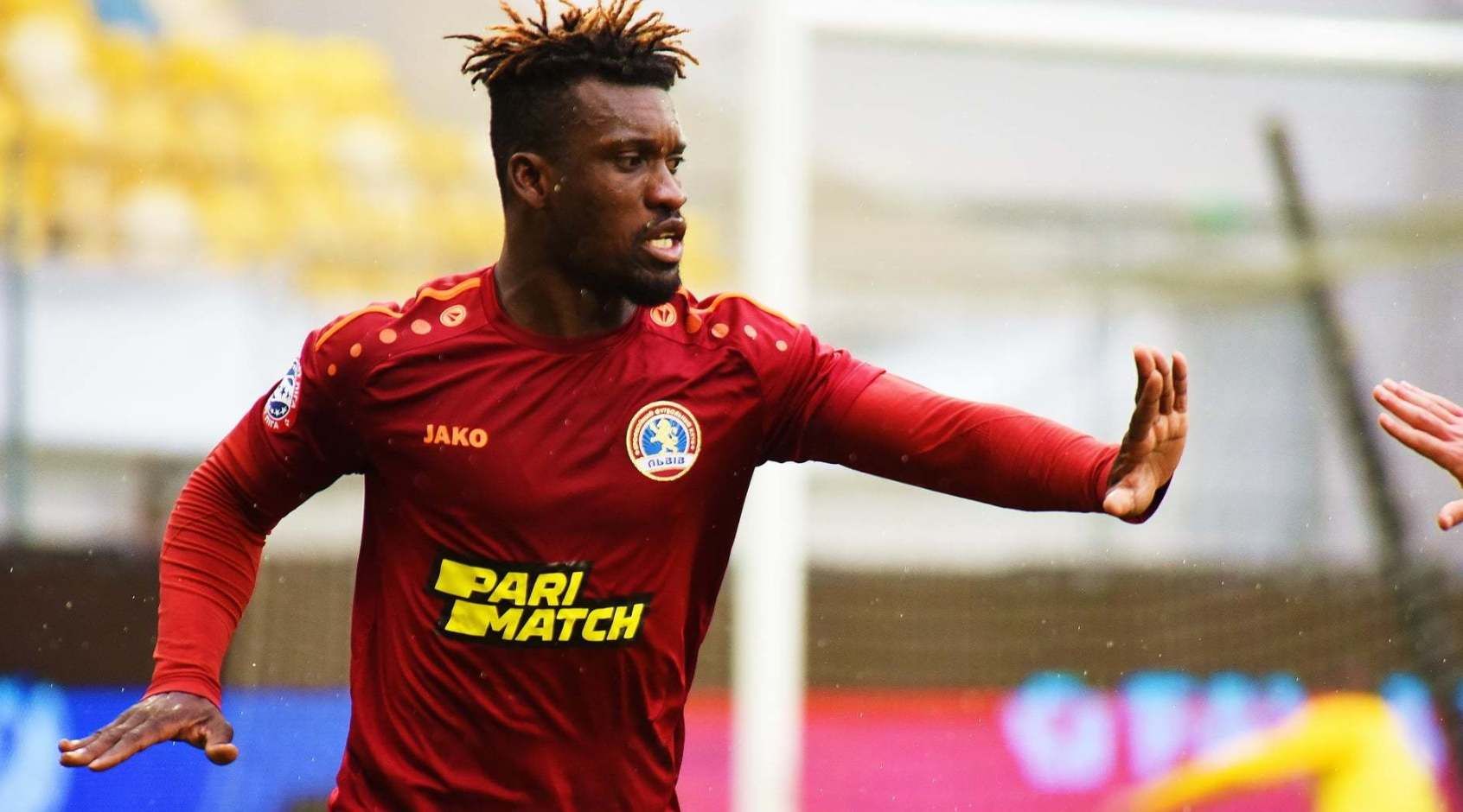 Не защитники, а статисты: пятеро игроков Шахтера не помешали сопернику забить гол – видео Не защитники, а статисты: пятеро игроков Шахтера не помешали сопернику забить гол – видео