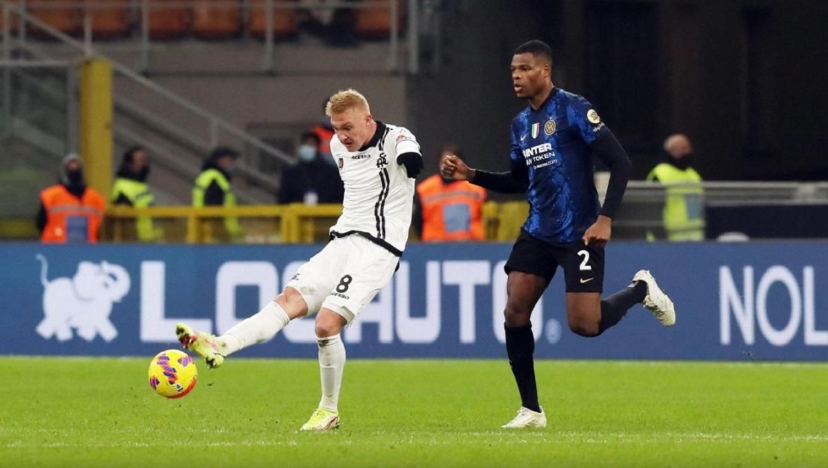 Игроки Специи могут выпить бокал вина перед игрой: Коваленко шокирован обычаями итальянцев Игроки Специи могут выпить бокал вина перед игрой: Коваленко шокирован обычаями итальянцев