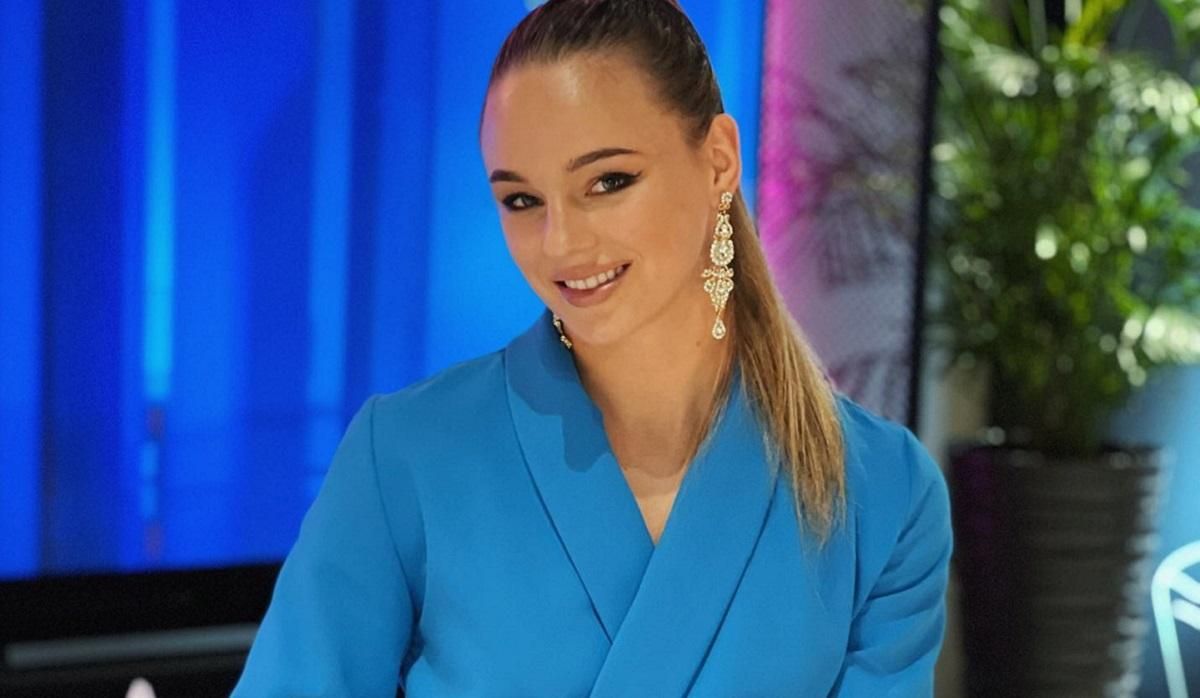 В восточном стиле: Белодед очаровала фанатов фотографией в вечернем платье В восточном стиле: Белодед очаровала фанатов фотографией в вечернем платье