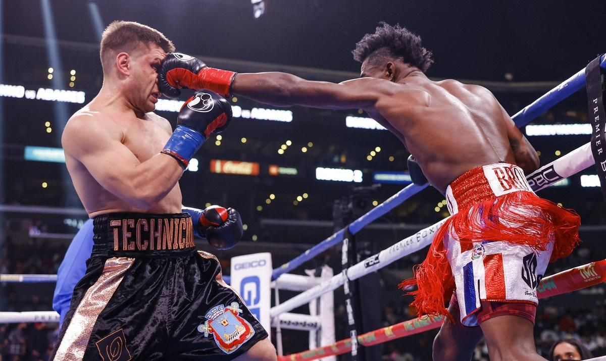 Немного отдохну и вернусь на ринг, – Деревянченко прокомментировал поражение от Адамеса Немного отдохну и вернусь на ринг, – Деревянченко прокомментировал поражение от Адамеса