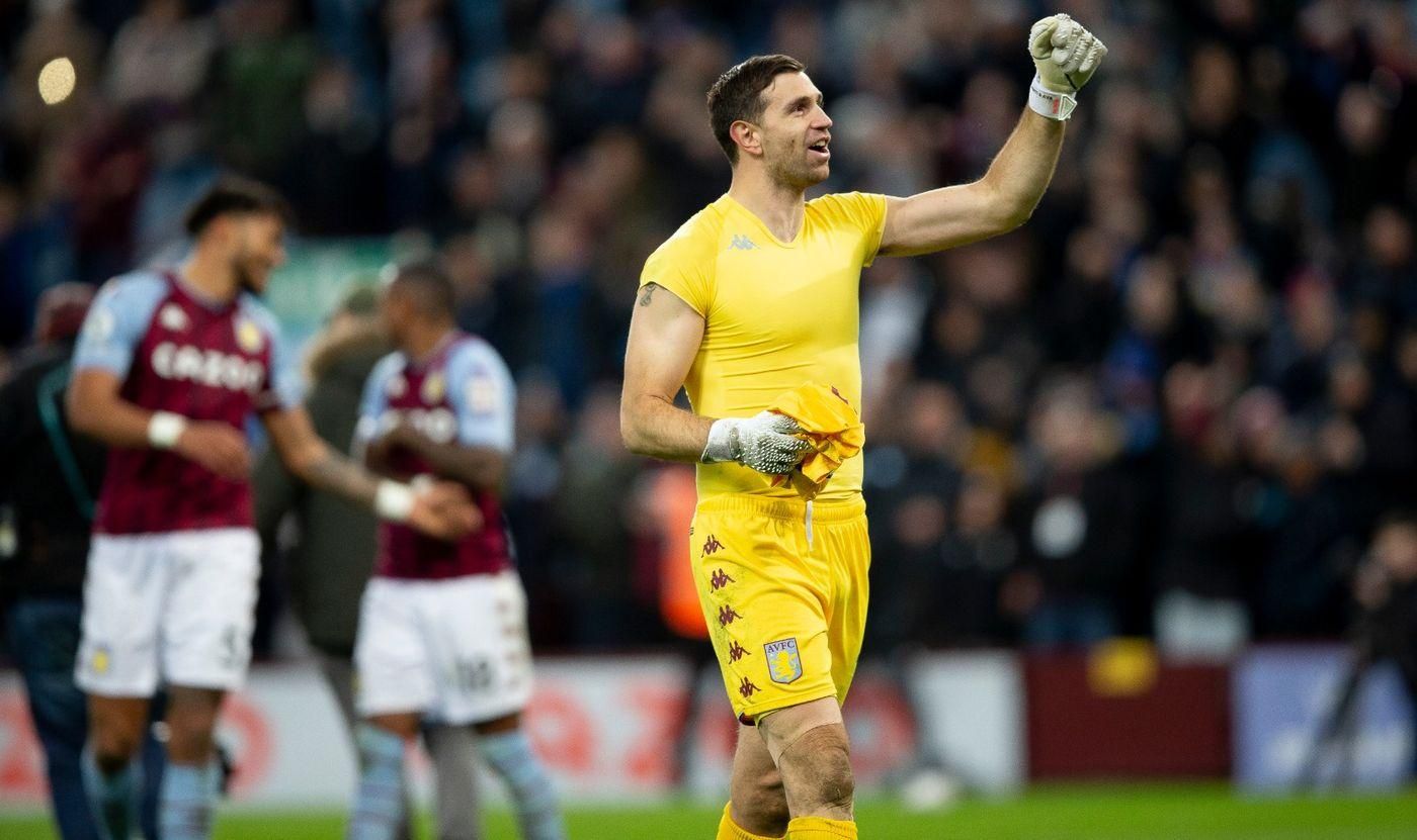 Воротар Астон Вілли в ефектному стрибку дістав м'яч з під перекладини: відео неймовірного сейву - Спорт 24 Воротар Астон Вілли в ефектному стрибку дістав м'яч з під перекладини: відео неймовірного сейву - Спорт 24