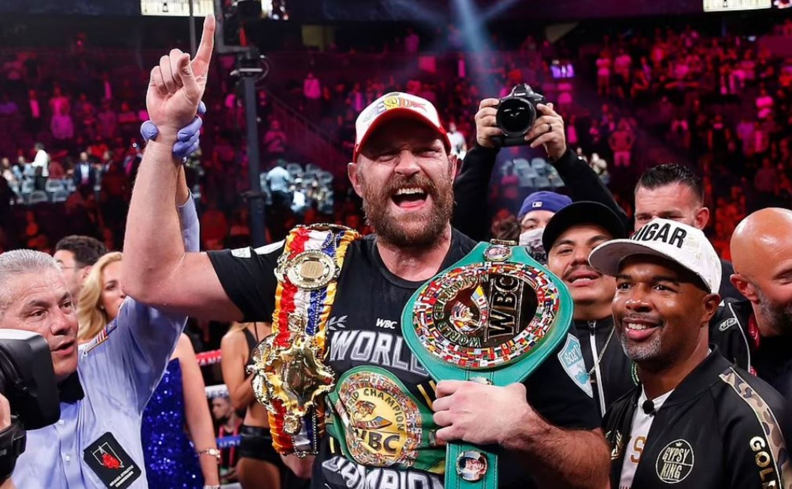 Візьми свої гроші і звали, – Ф'юрі вимагає у Джошуа дозволу на бій з Усиком - бокс новини - Спорт 24 Візьми свої гроші і звали, – Ф'юрі вимагає у Джошуа дозволу на бій з Усиком - бокс новини - Спорт 24