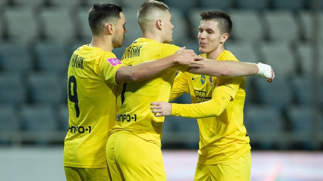 Дніпро-1 завдяки двом пенальті розгромив Маріуполь, який тайм грав у меншості: відеоогляд - Спорт 24 Дніпро-1 завдяки двом пенальті розгромив Маріуполь, який тайм грав у меншості: відеоогляд - Спорт 24