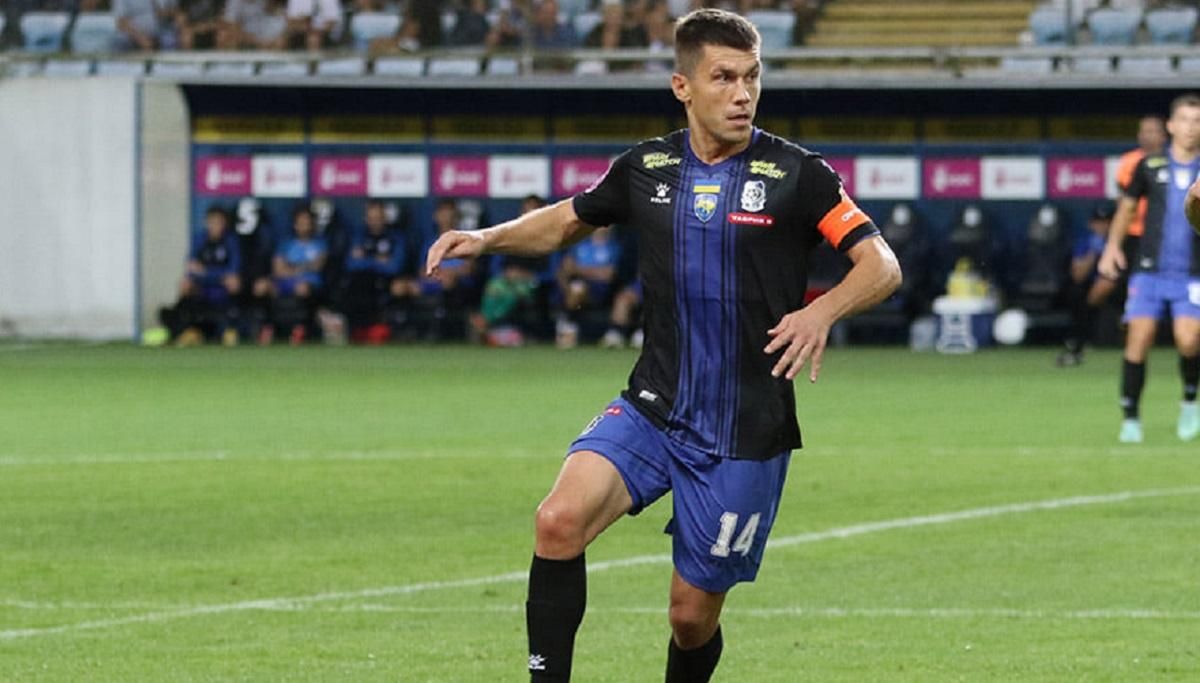 Капитан Черноморца оформил фирменный гол с дальнего расстояния в ворота соперника: видео Капитан Черноморца оформил фирменный гол с дальнего расстояния в ворота соперника: видео