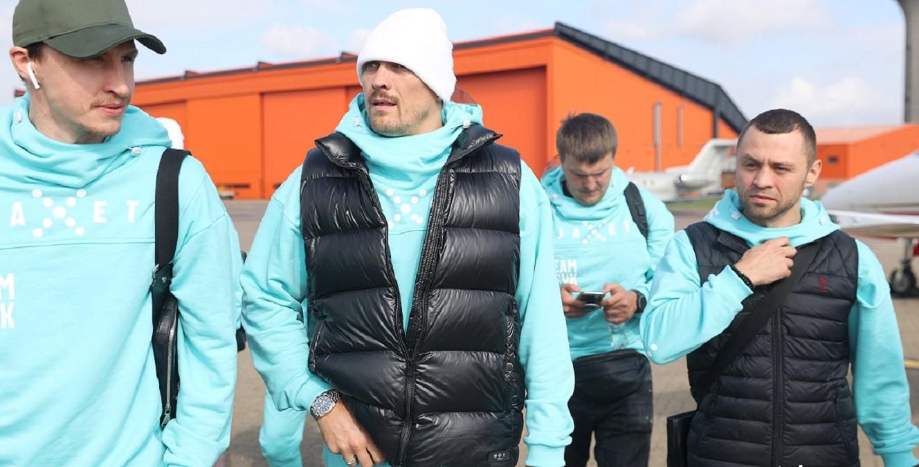 Усик назвав місто, де мріє провести наступний бій - бокс новини - Спорт 24 Усик назвав місто, де мріє провести наступний бій - бокс новини - Спорт 24