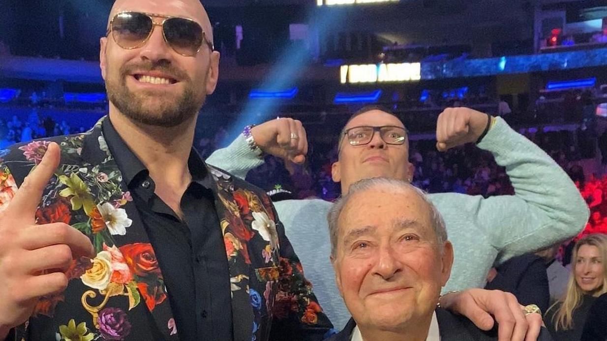 Посм**чи мої я*ця, – Ф'юрі потролив Усика й отримав класичну відповідь українця - новини боксу - Спорт 24 Посм**чи мої я*ця, – Ф'юрі потролив Усика й отримав класичну відповідь українця - новини боксу - Спорт 24