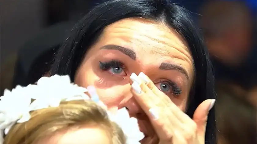 Дружина Берінчика плакала під час бою, коли українцю розбили ніс: щемливі фото - останні новини боксу - Спорт 24