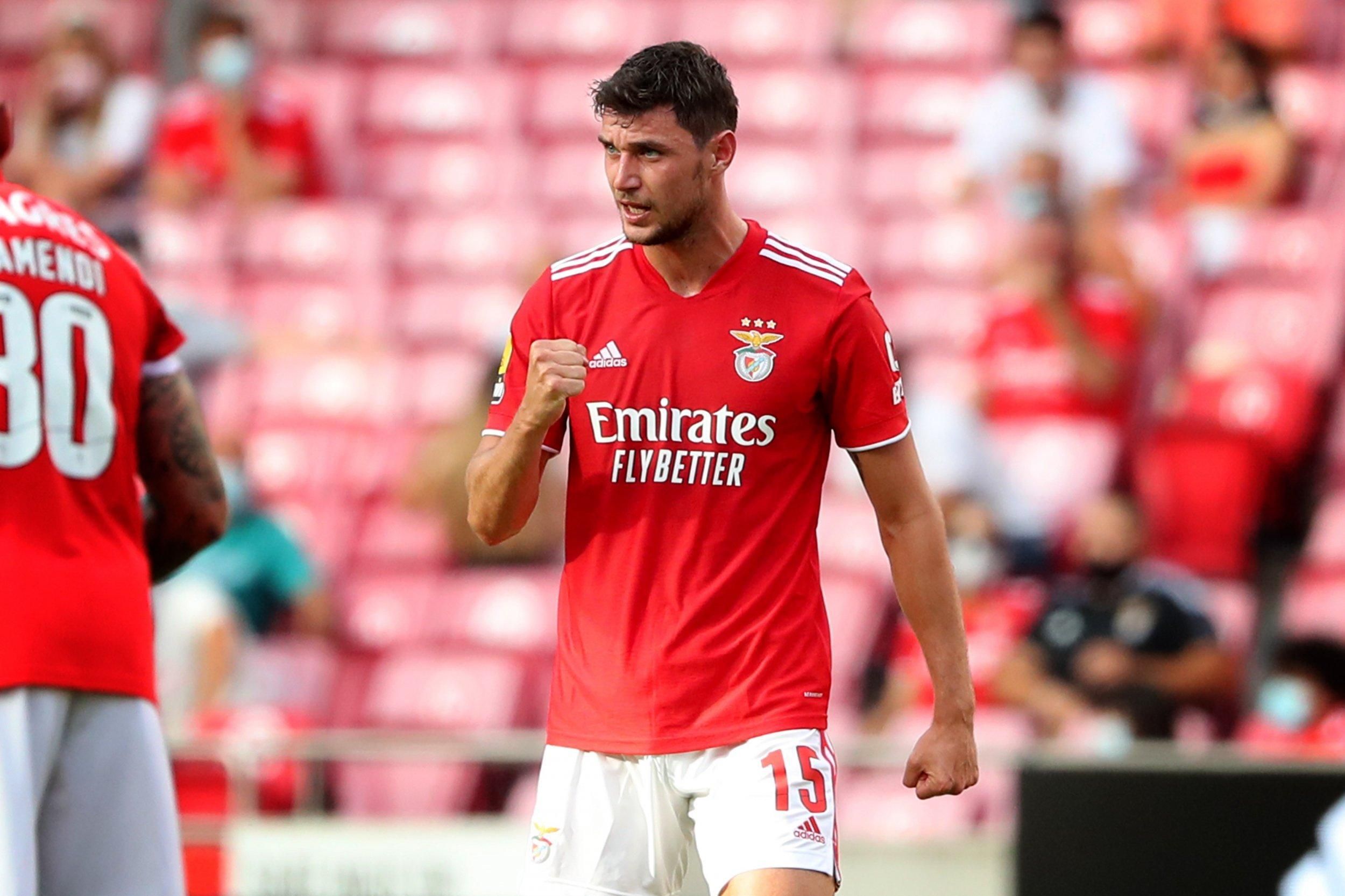 Яремчук прервал сухую серию в чемпионате Португалии, забив за Бенфику: видео гола Яремчук прервал сухую серию в чемпионате Португалии, забив за Бенфику: видео гола