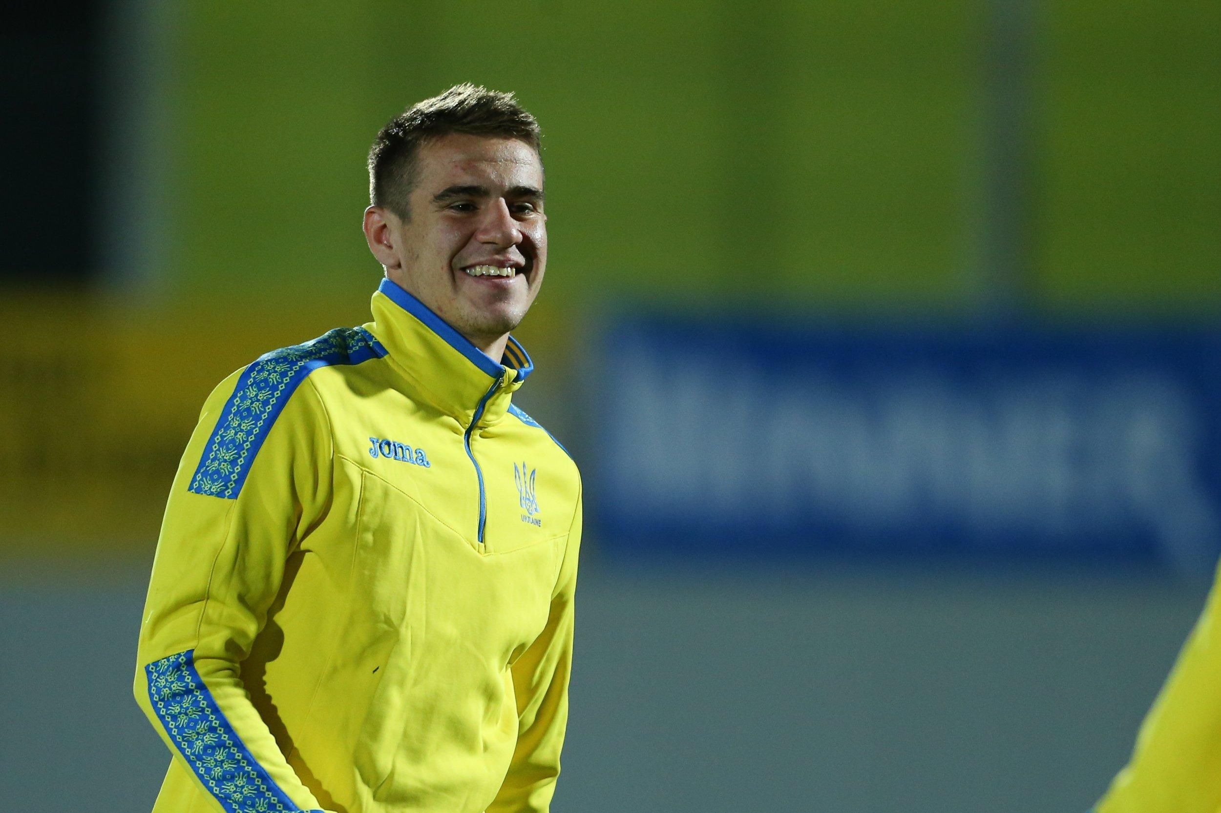 Бєсєдін міг не вийти на поле в матчі проти Швеції на Євро-2020: курйозна історія про його пошуки - Спорт 24 Бєсєдін міг не вийти на поле в матчі проти Швеції на Євро-2020: курйозна історія про його пошуки - Спорт 24