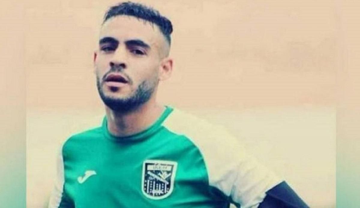 Після зіткнення з воротарем: футболіст з Алжиру помер від серцевого нападу під час матчу - Спорт 24