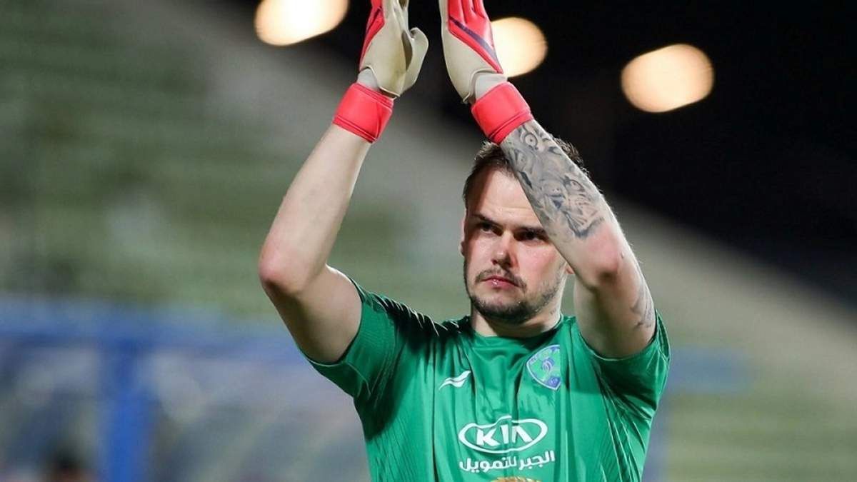 После курьезных ляпов в Азии: клуб из Европы заинтересовался бывшим вратарем Динамо После курьезных ляпов в Азии: клуб из Европы заинтересовался бывшим вратарем Динамо