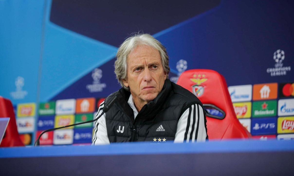 Жорже Жезуш звільнений з посади тренера Бенфіки: деталі Жорже Жезуш звільнений з посади тренера Бенфіки: деталі