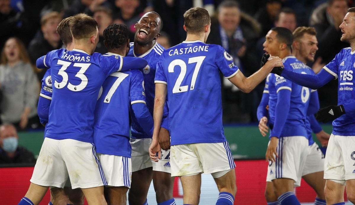 Лестер відібрав очки у Ліверпуля: Салах не забив пенальті – відеоогляд - Спорт 24 Лестер відібрав очки у Ліверпуля: Салах не забив пенальті – відеоогляд - Спорт 24