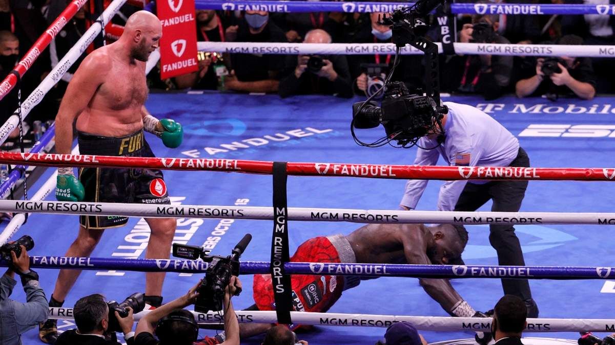 Яркие выходы, 4 нокдауна и мощный нокаут: лучший бой 2021 года по версии The Ring Яркие выходы, 4 нокдауна и мощный нокаут: лучший бой 2021 года по версии The Ring