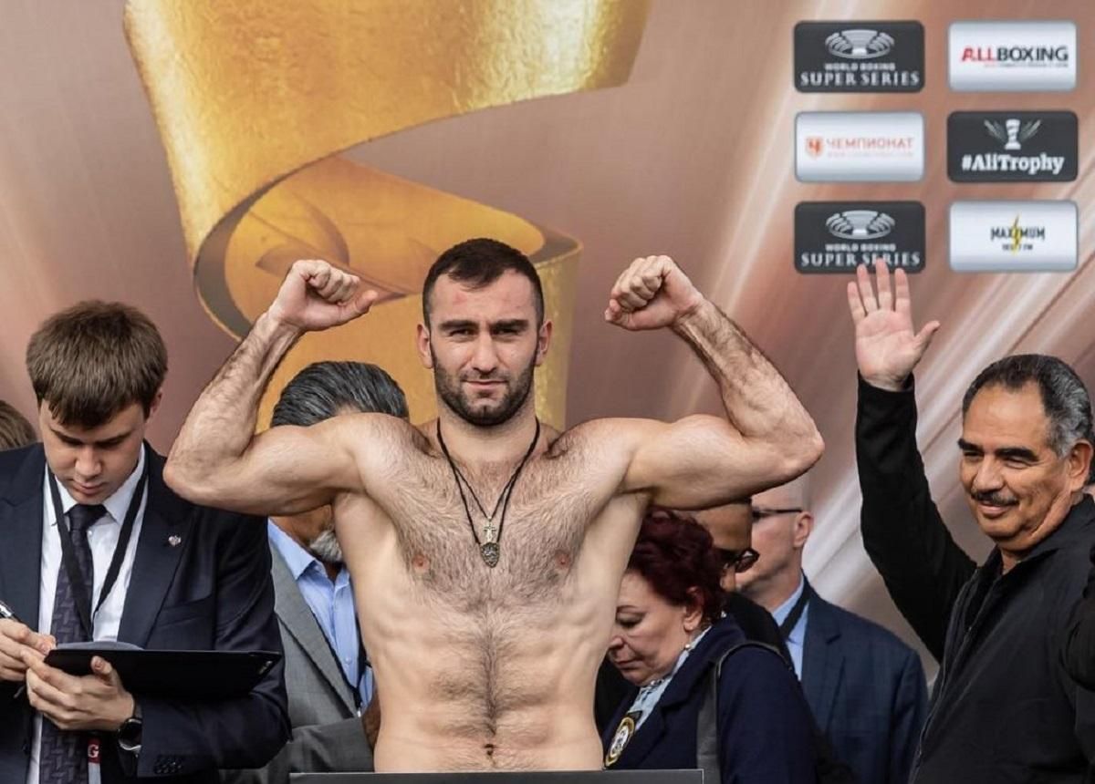 Гассиев не выдержал спарринга с Кличко, сбежав на следующий же день Гассиев не выдержал спарринга с Кличко, сбежав на следующий же день