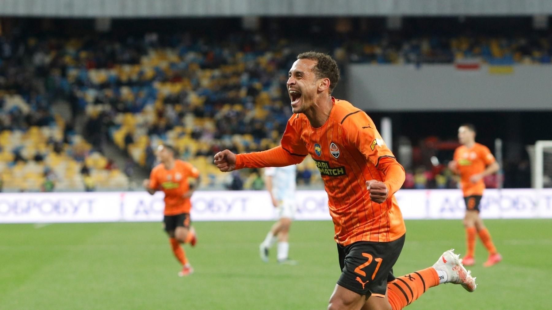 Пробіг майже все поле та забив гарматним ударом у ворота Динамо: в Шахтарі обрали найкращий гол - Спорт 24 Пробіг майже все поле та забив гарматним ударом у ворота Динамо: в Шахтарі обрали найкращий гол - Спорт 24