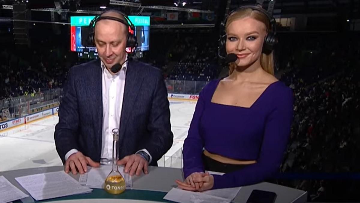 Российская телеведущая стала настоящим мемом: девушка молча смотрела в камеру 17 минут – видео Российская телеведущая стала настоящим мемом: девушка молча смотрела в камеру 17 минут – видео