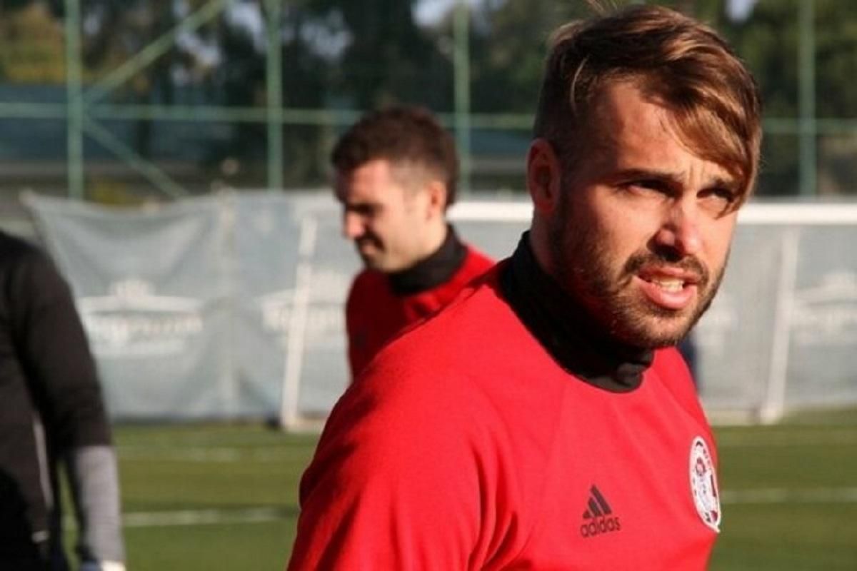 Экс-футболист сборной Украины поздравил российских коллег видео с Путиным Экс-футболист сборной Украины поздравил российских коллег видео с Путиным