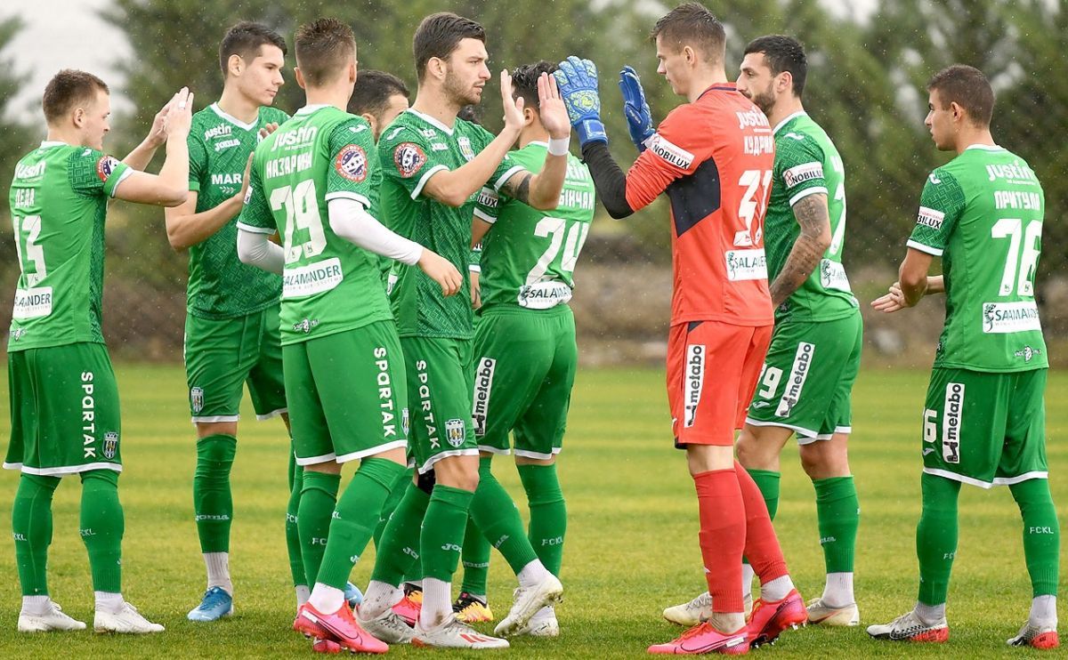 УЄФА готується суворо покарати Карпати за старий клуб - Спорт 24 УЄФА готується суворо покарати Карпати за старий клуб - Спорт 24