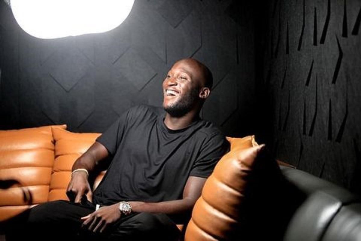 Конфликт исчерпан: известный карикатурист потроллил Лукаку касательно конфликта с Челси Конфликт исчерпан: известный карикатурист потроллил Лукаку касательно конфликта с Челси