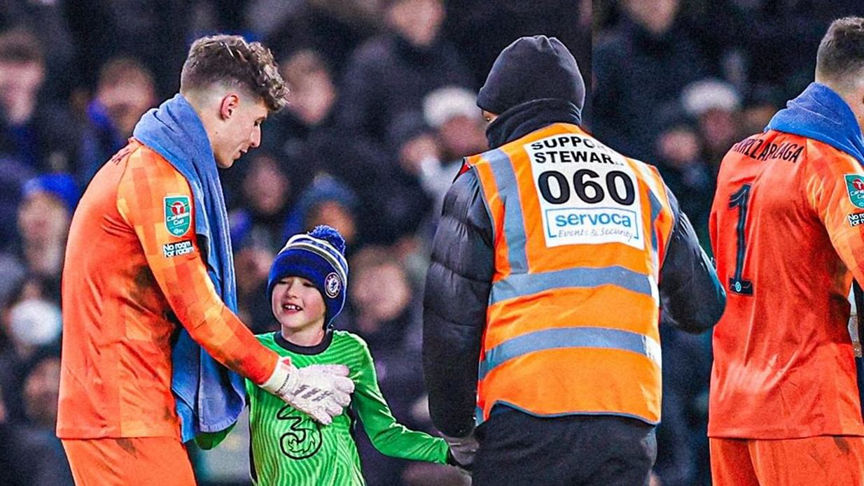 Мальчик выбежал на поле после матча Челси и получил подарок от голкипера: милое видео