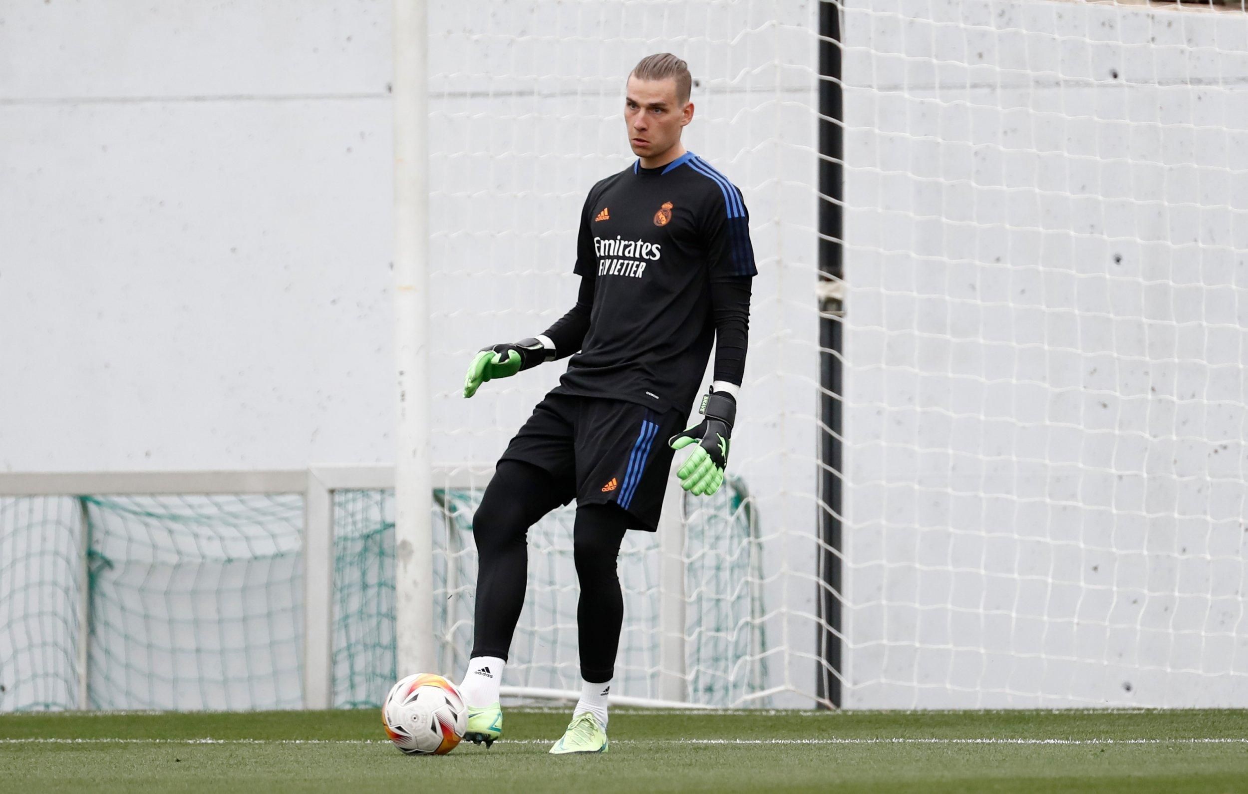 Реал готов отпустить Лунина в Аякс при одном условии Реал готов отпустить Лунина в Аякс при одном условии