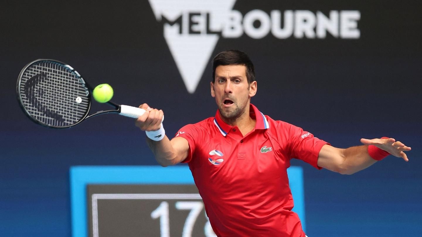 Закрытое тренировки Джоковича в Австралии сняли с беспилотника: видео попало в сеть Закрытое тренировки Джоковича в Австралии сняли с беспилотника: видео попало в сеть