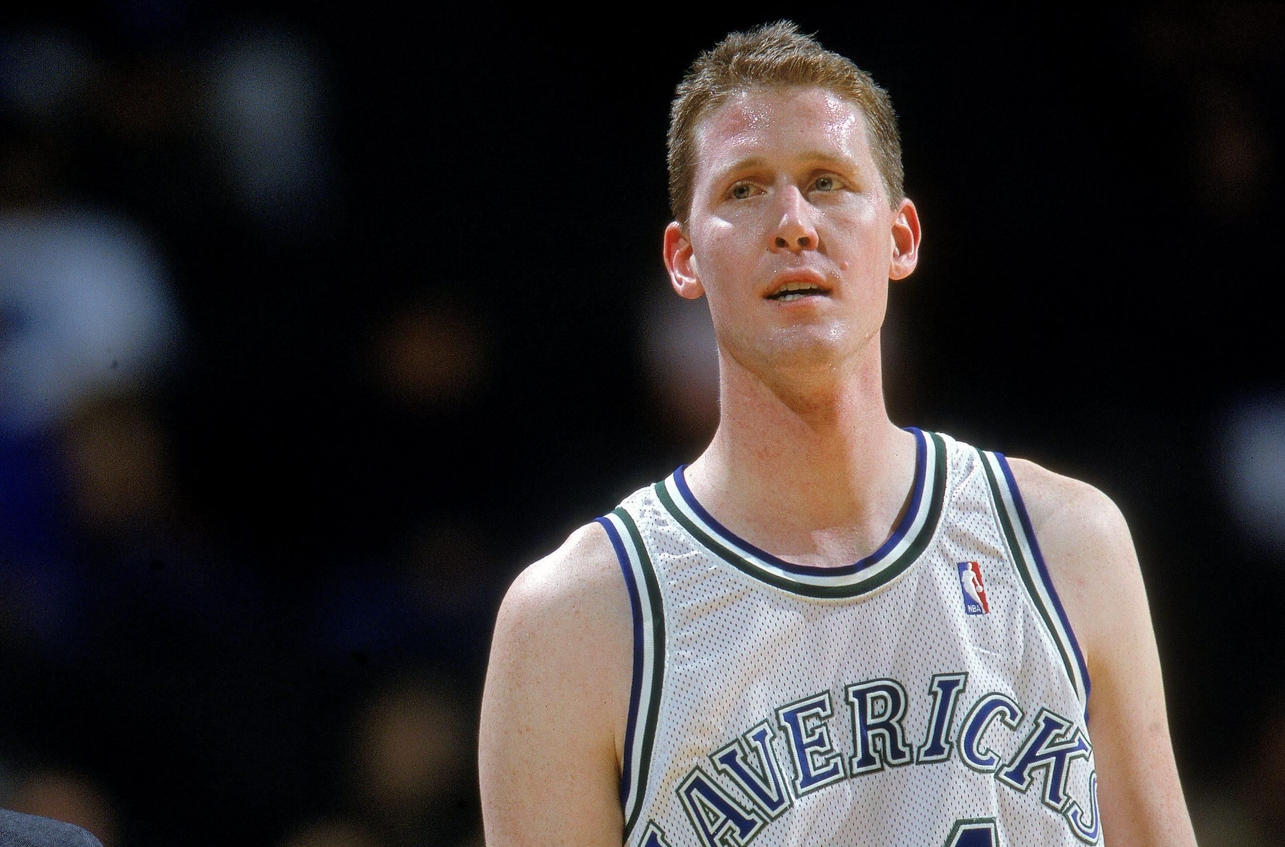 Я не знаю, как облегчить груз, – экс-звезда НБА задумался над суицидом Я не знаю, как облегчить груз, – экс-звезда НБА задумался над суицидом