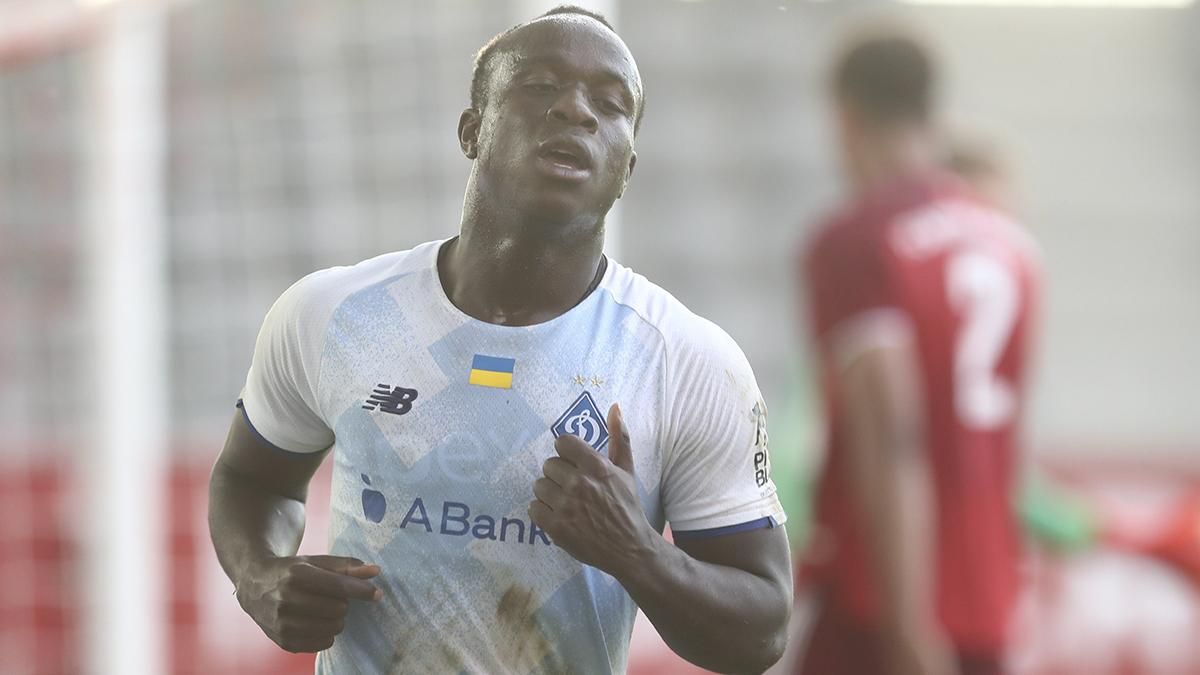 Футболіст, яким цікавилася Баварія, проходить медогляд з "основою" Динамо - новини Динамо - Спорт 24 Футболіст, яким цікавилася Баварія, проходить медогляд з "основою" Динамо - новини Динамо - Спорт 24