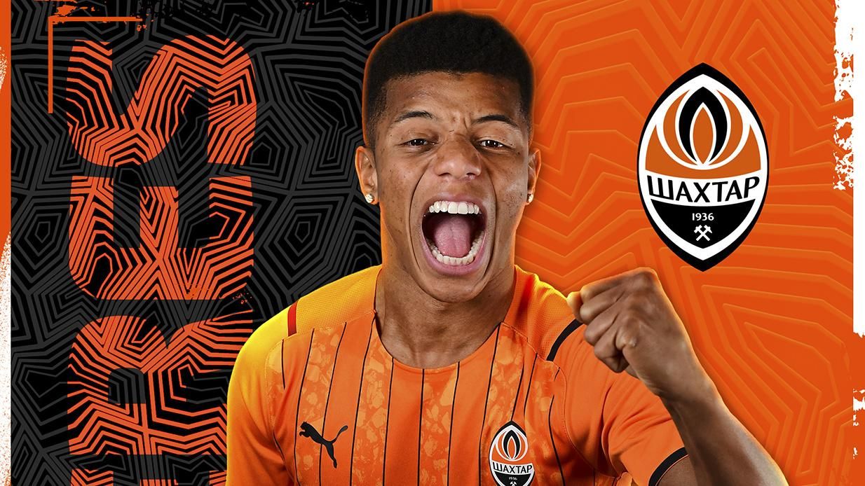 Шахтар представив зіркового новачка Давіда Нереса: перші фото та відео - Спорт 24 Шахтар представив зіркового новачка Давіда Нереса: перші фото та відео - Спорт 24