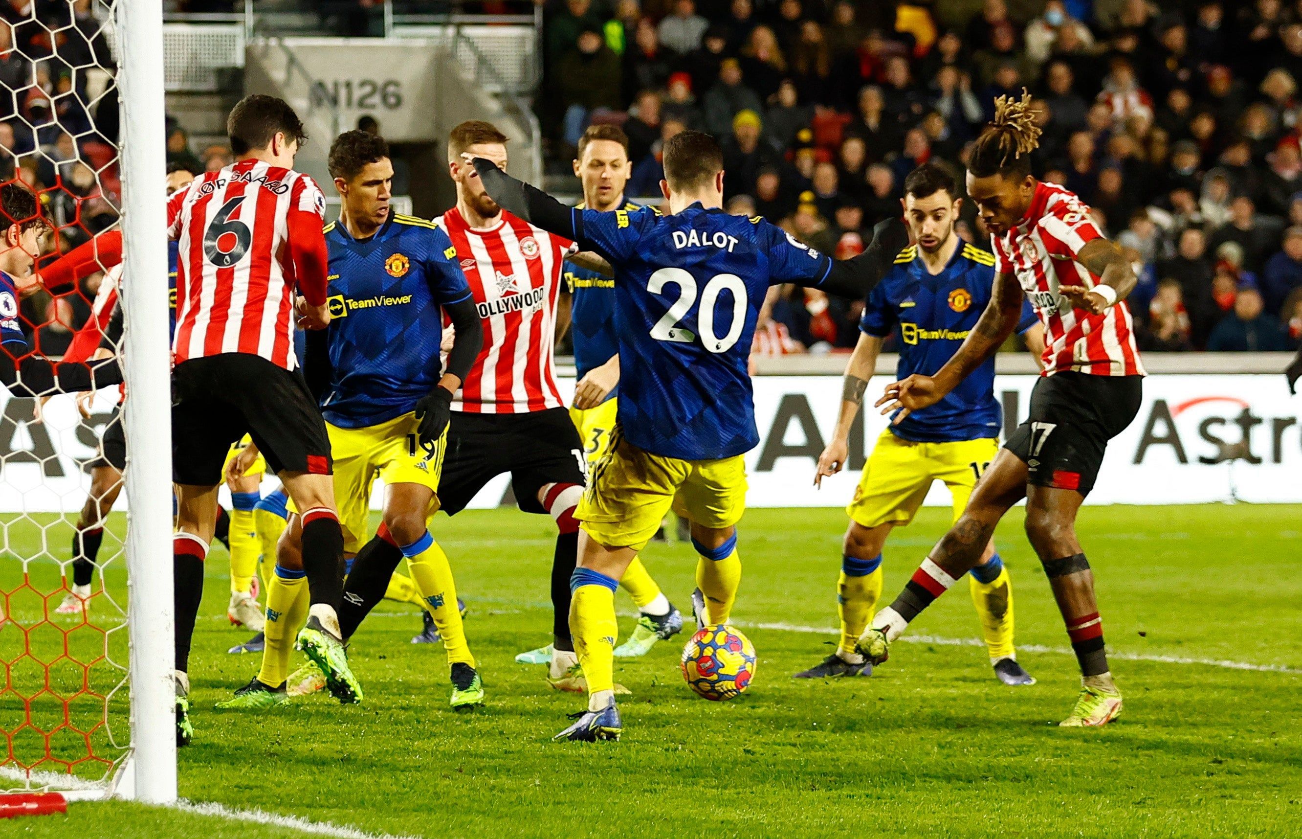 Роналду не забивал: Манчестер Юнайтед одержал победу над Брентфордом – видео голов