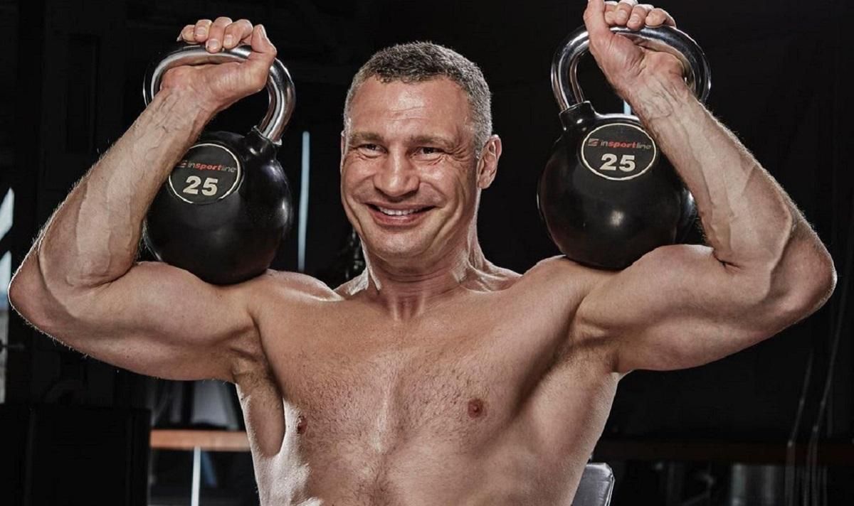 "Вечный чемпион" Кличко посетит бой в Германии: один из боксеров был нокаутирован Владимиром "Вечный чемпион" Кличко посетит бой в Германии: один из боксеров был нокаутирован Владимиром