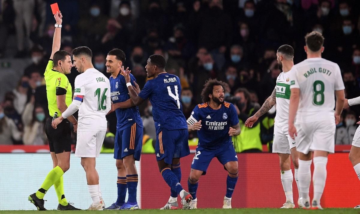 Реал із Луніним дивом врятувався від вильоту з Кубка Іспанії: два вилучення та незарахований гол - Спорт 24 Реал із Луніним дивом врятувався від вильоту з Кубка Іспанії: два вилучення та незарахований гол - Спорт 24